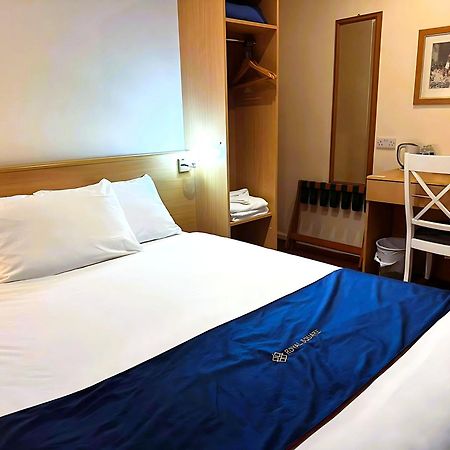 Royal Square Hotel - Nec & Birmingham Airport Marston Green Bagian luar foto