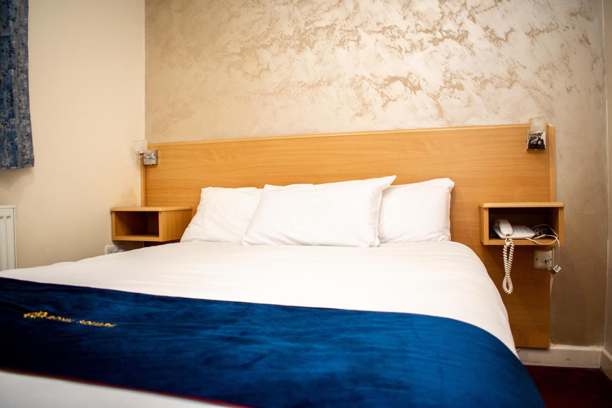 Royal Square Hotel - Nec & Birmingham Airport Marston Green Bagian luar foto